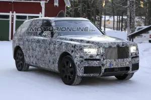 Rolls Royce Cullinan 2018 - Foto spia 08-02-2017 - 2