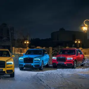 Rolls-Royce Cullinan Black and Bright - Foto - 2