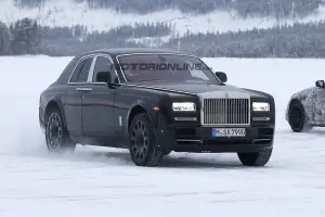Rolls-Royce Cullinan - Foto spia 07-04-2016