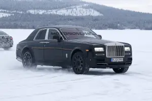 Rolls-Royce Cullinan - Foto spia 07-04-2016