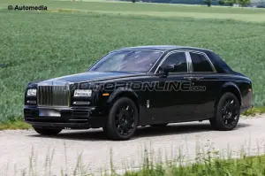 Rolls Royce Cullinan muletto - Foto spia 08-06-2015