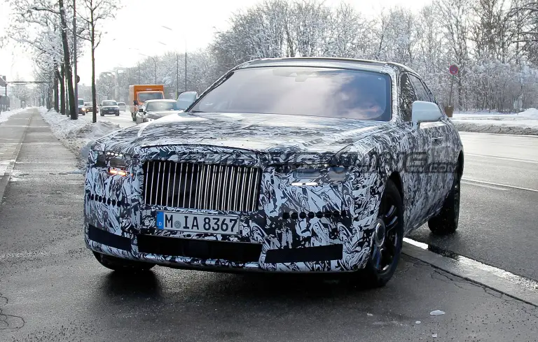 Rolls-Royce Ghost 2020 - Foto spia 07-02-2019 - 3