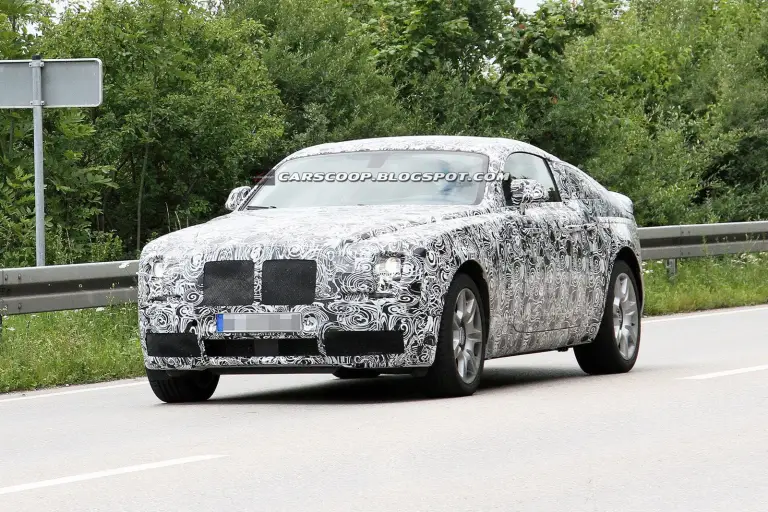 Rolls-Royce Ghost Coupe foto spia luglio 2012 - 1