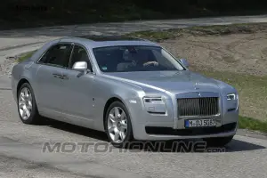 Rolls-Royce Ghost facelift - Foto spia 30-04-2013 - 2