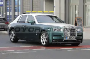 Rolls-Royce Phantom 2023 - Foto Spia 04-01-2022 - 6