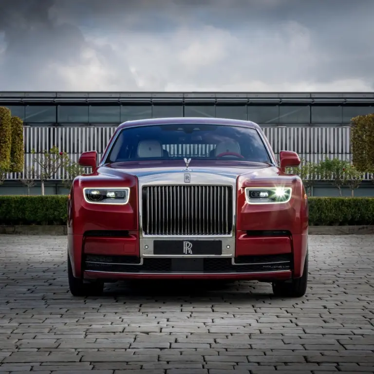 Rolls-Royce Phantom Bespoke Red - 4