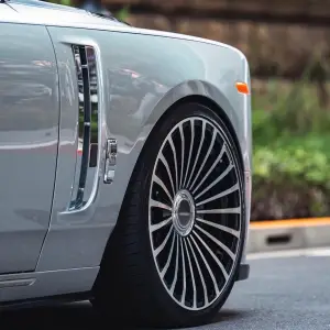 Rolls-Royce Phantom by Mansory - Foto