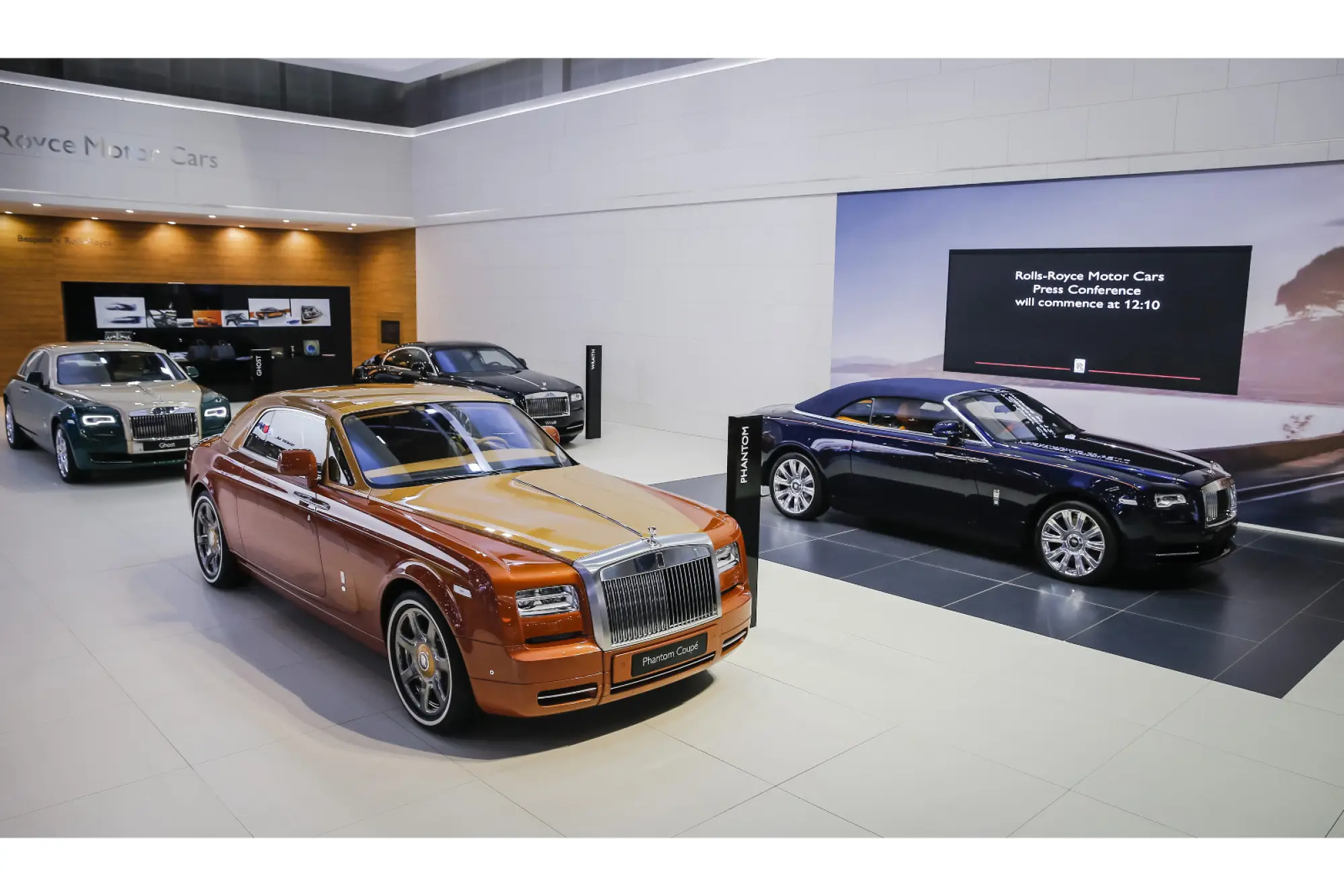 Rolls-Royce Phantom Coupe Tiger e Ghost Golf Edition - 4