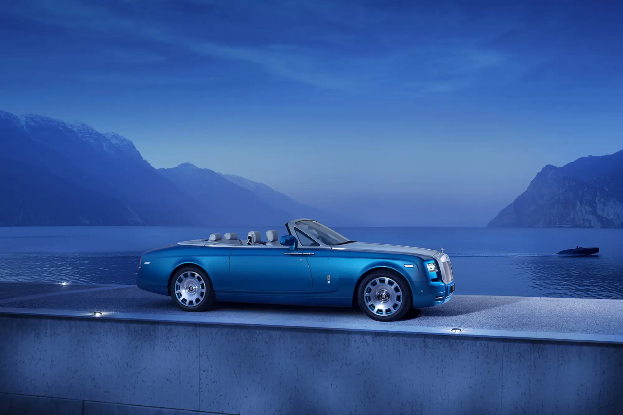 Rolls-Royce Phantom Drophead Coupe Waterspeed Collection - 2