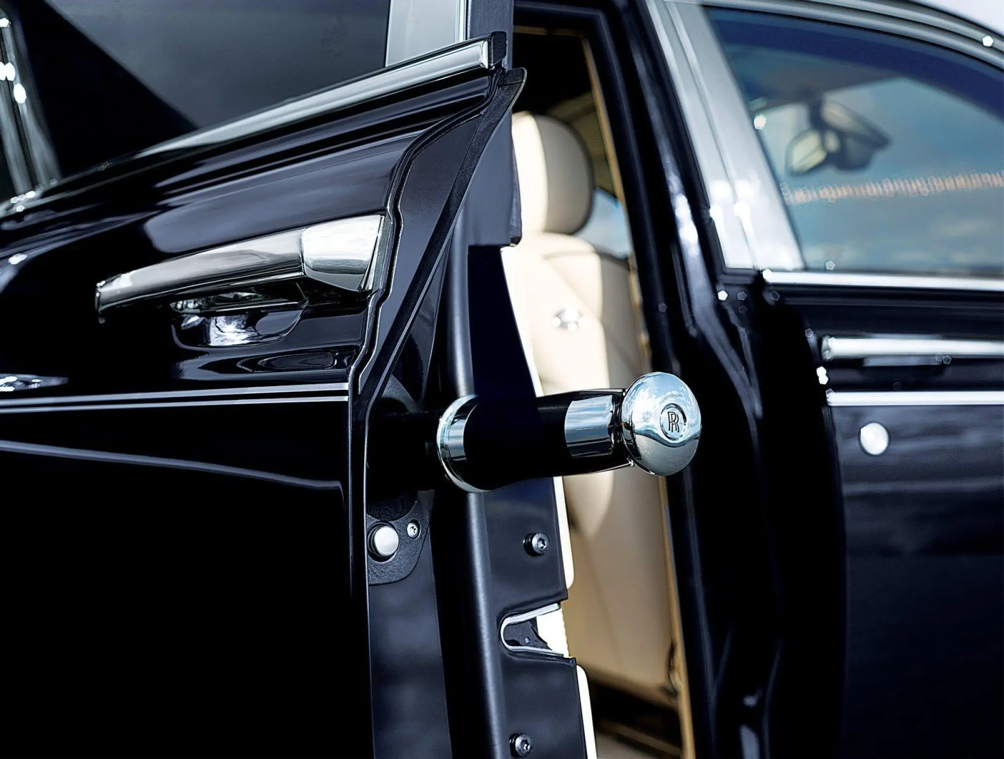 Rolls-Royce Phantom EWB restyling - 2