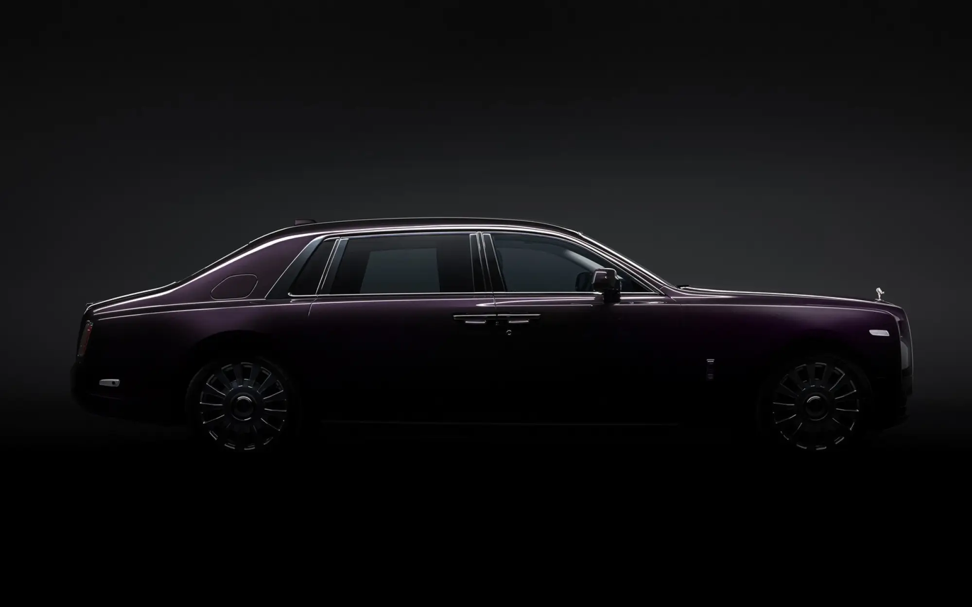 Rolls-Royce Phantom MY 2018 - 17
