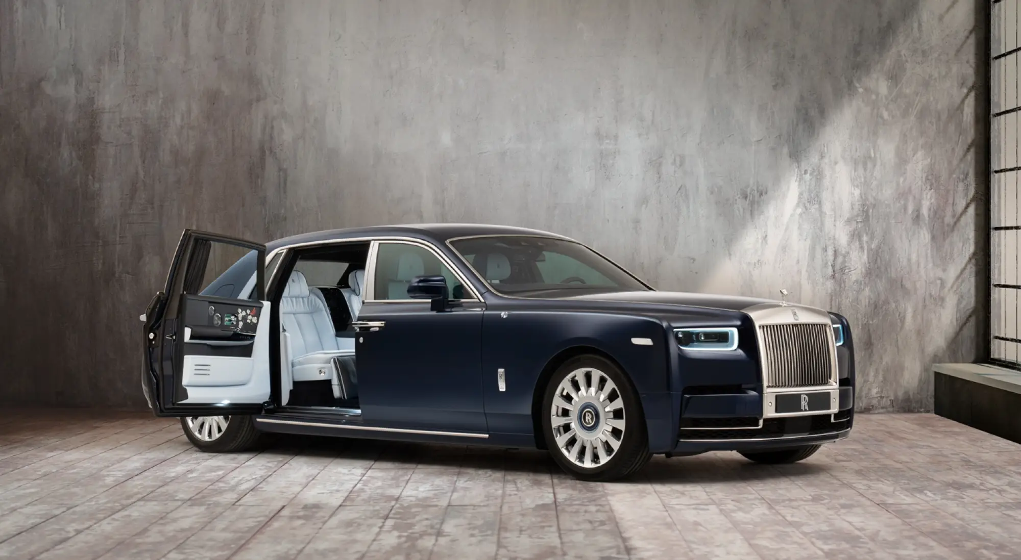 Rolls-Royce Phantom Rose - 1