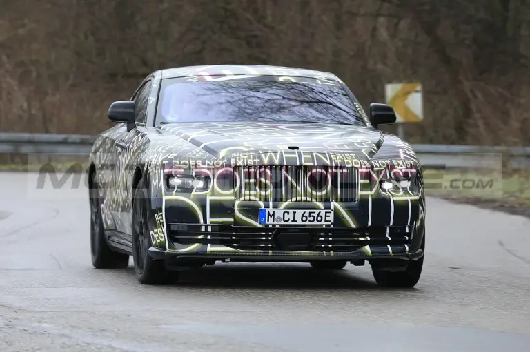 Rolls-Royce Spectre - Foto spia 02-02-2022 - 6