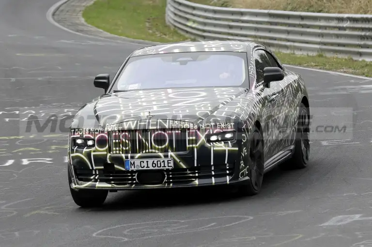 Rolls-Royce Spectre - Foto Spia 14-09-2022 - 19