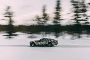 Rolls-Royce Spectre test invernali - Foto