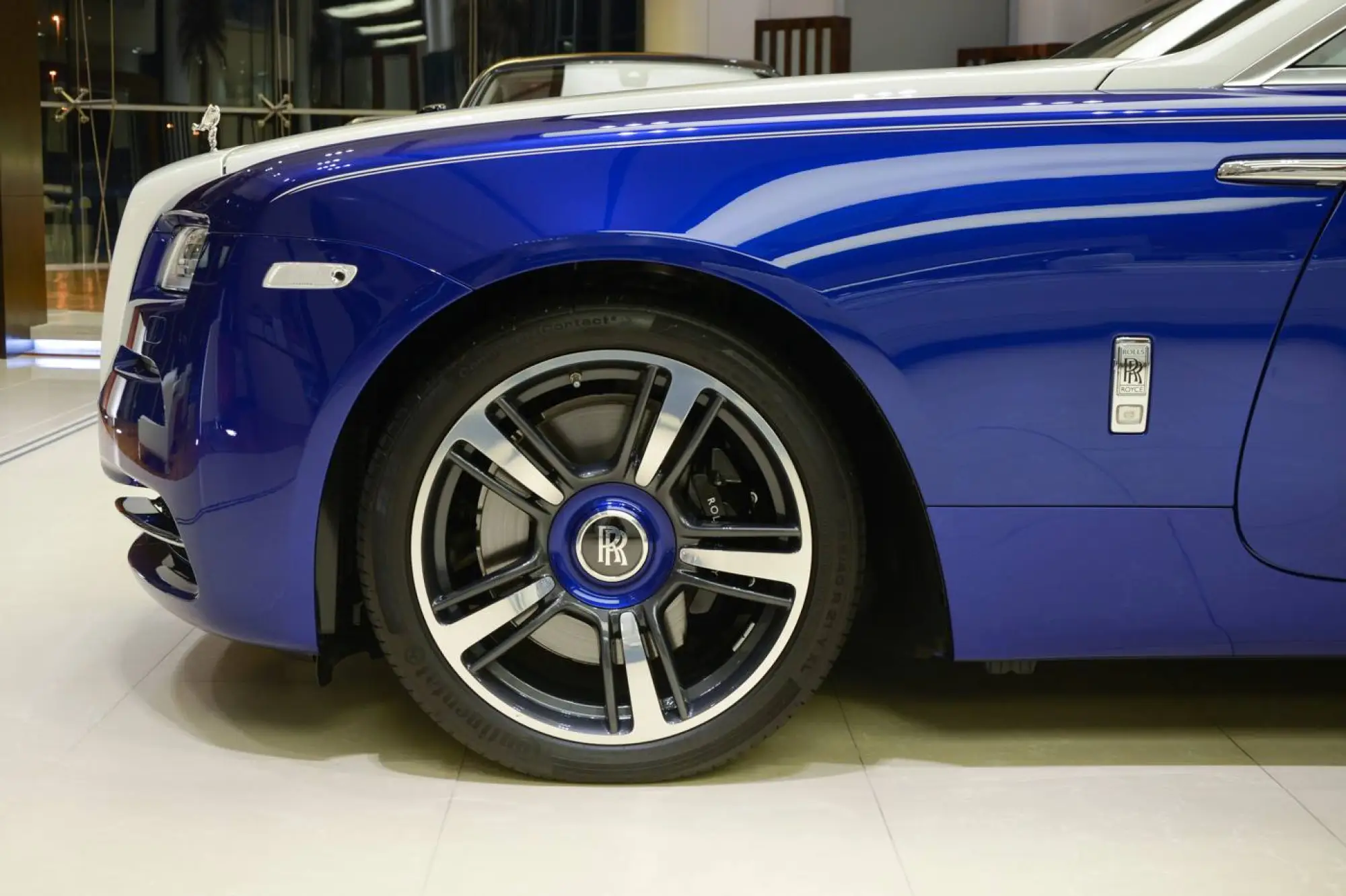 Rolls-Royce Wraith Cobalto Blue English White - 10