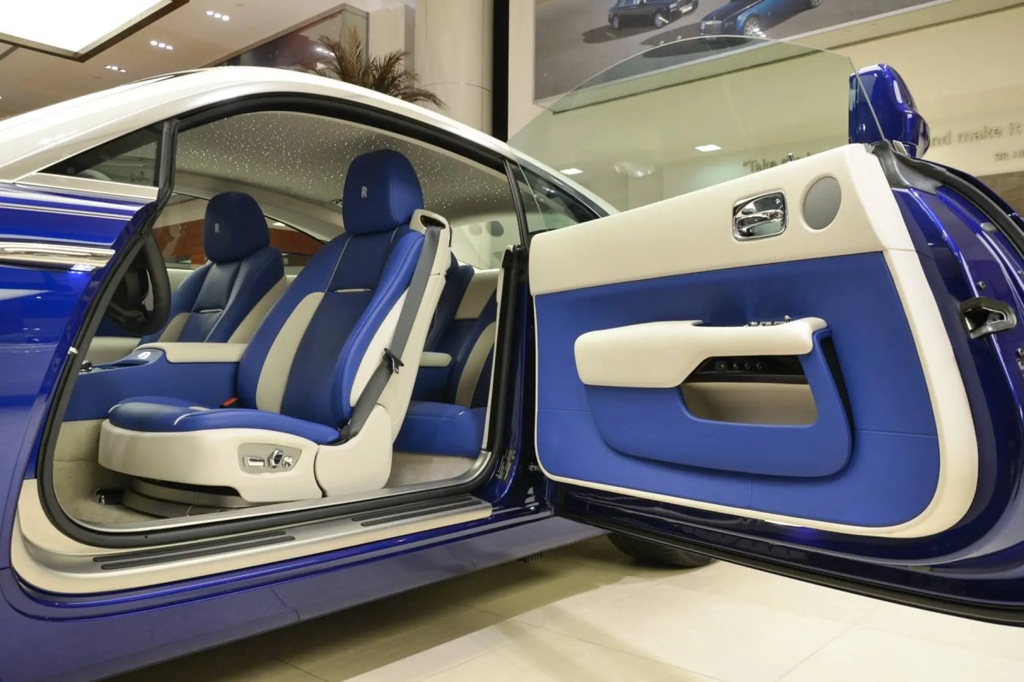 Rolls-Royce Wraith Cobalto Blue English White - 17