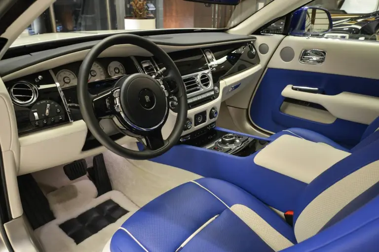 Rolls-Royce Wraith Cobalto Blue English White - 18