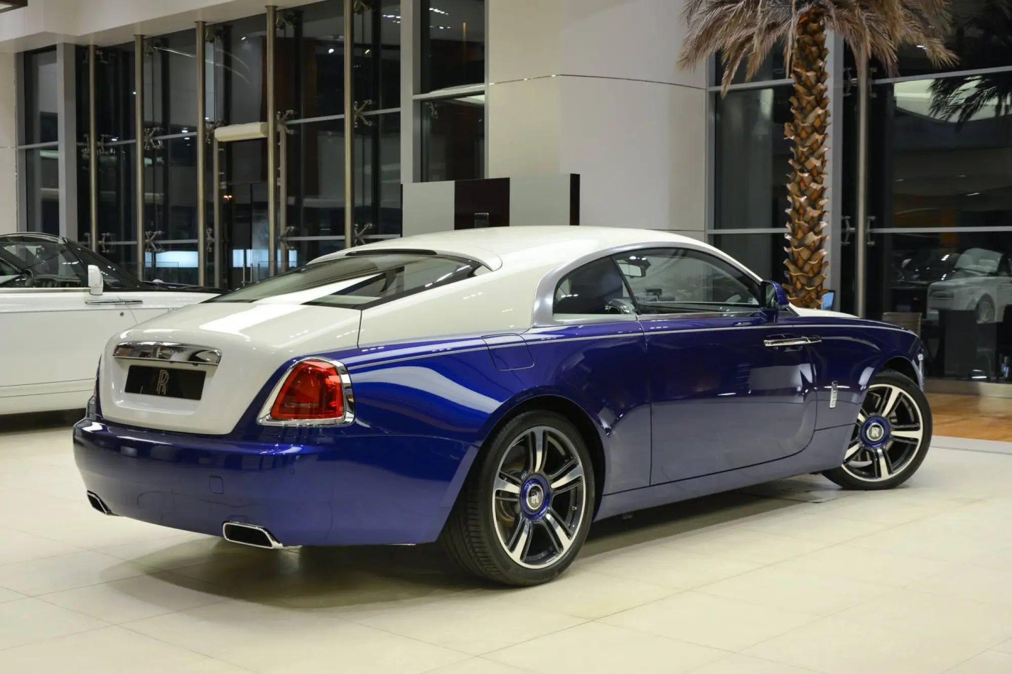 Rolls-Royce Wraith Cobalto Blue English White - 1