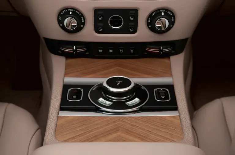Rolls-Royce Wraith Coupe - Salone di Ginevra 2013 - 13