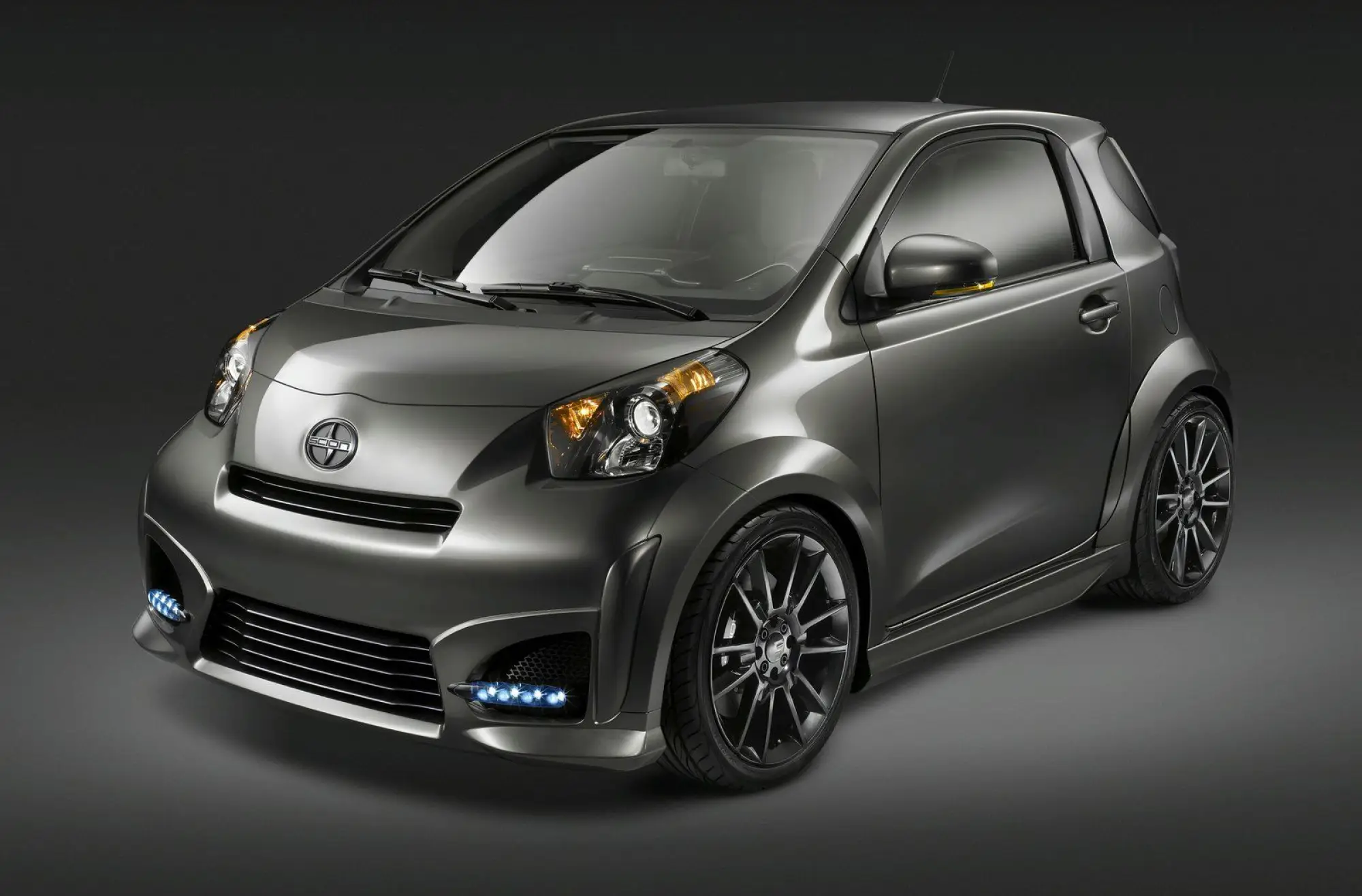 Scion iQ by Five Axis - 3