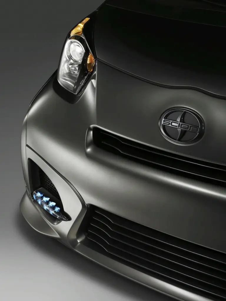 Scion iQ by Five Axis - 4