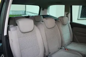 Seat Alhambra - Test Drive 2011