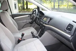 Seat Alhambra - Test Drive 2011