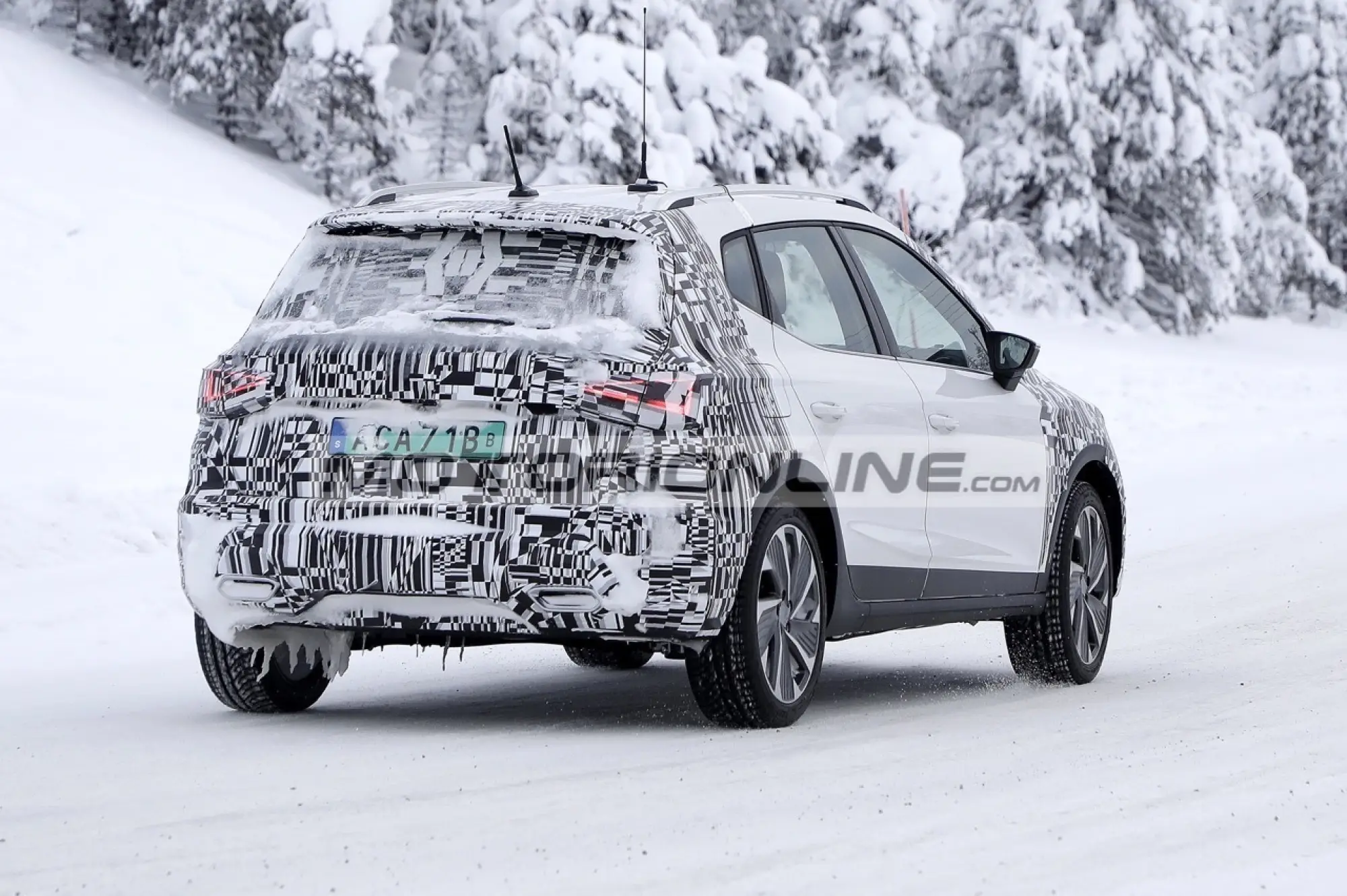 Seat Arona - Foto spia 10-3-2021 - 12