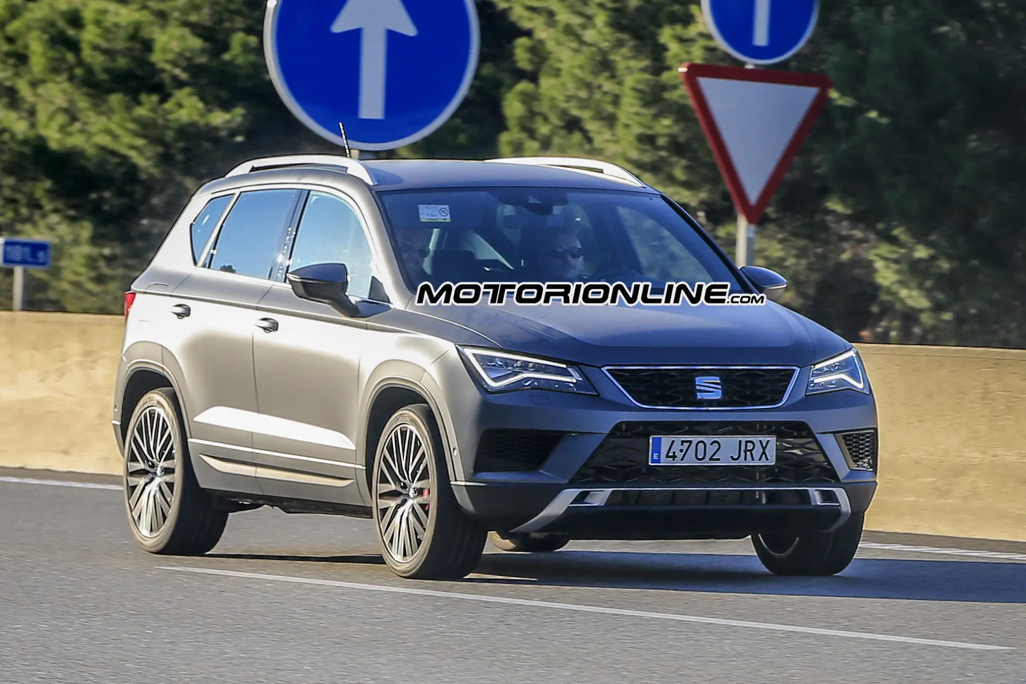 Seat Ateca Cupra foto spia 17 novembre 2016 - 1