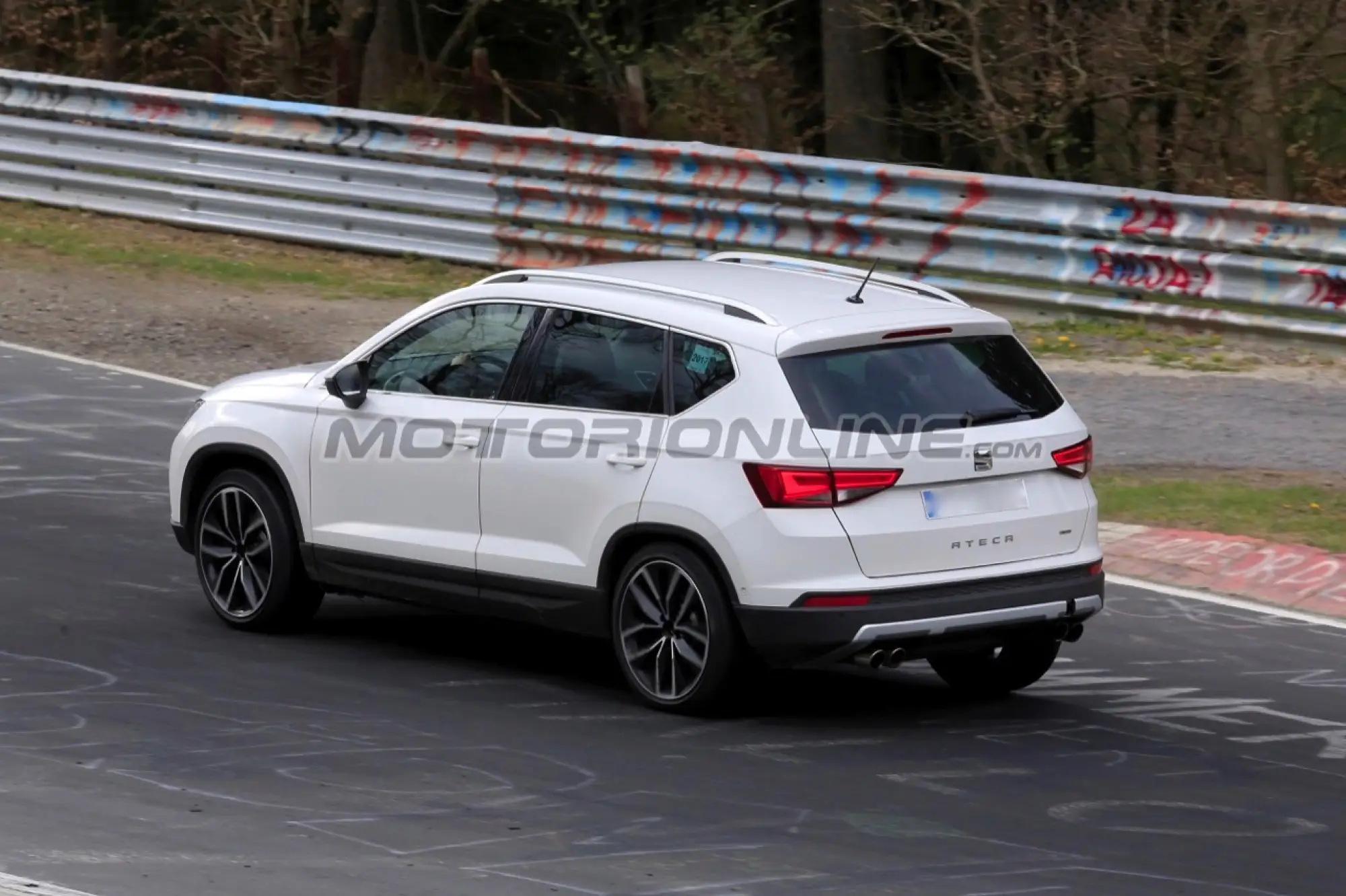 SEAT Ateca CUPRA - Foto spia 27-04-2017 - 6