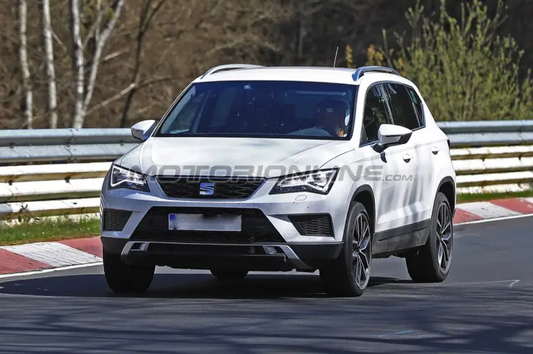 SEAT Ateca CUPRA - Foto spia 27-04-2017 - 10