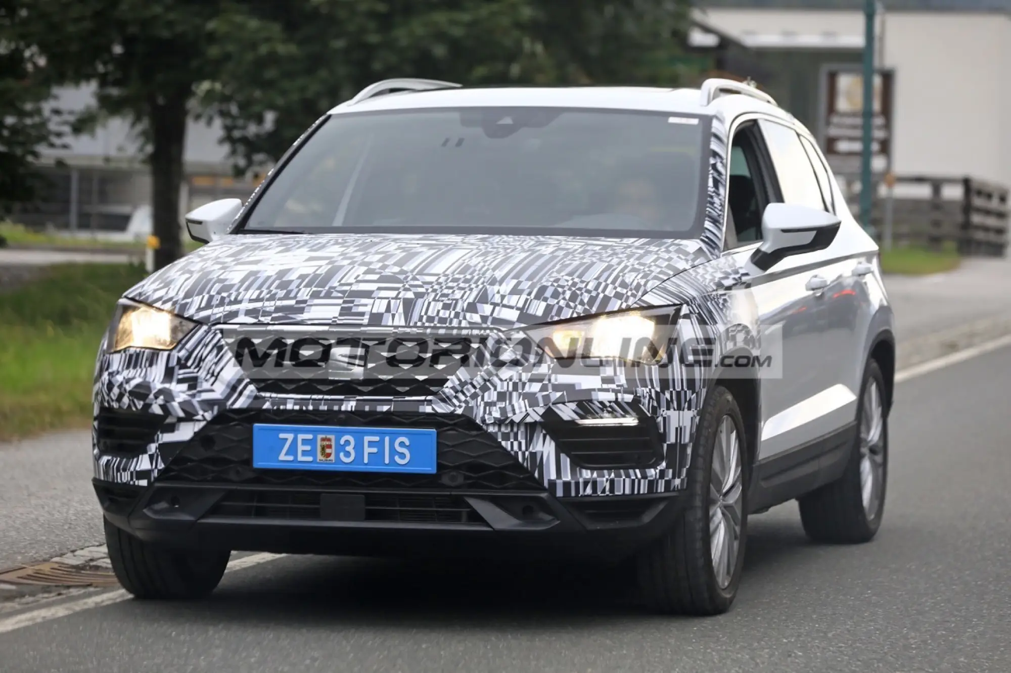 Seat Ateca facelift - Foto spia 10-7-2019 - 2