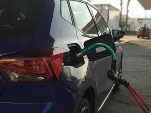 Seat Ibiza 1.0 TGI FR - Prova Su Strada 