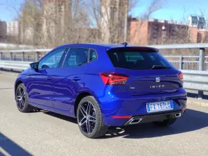 Seat Ibiza 1.0 TGI FR - Prova Su Strada 