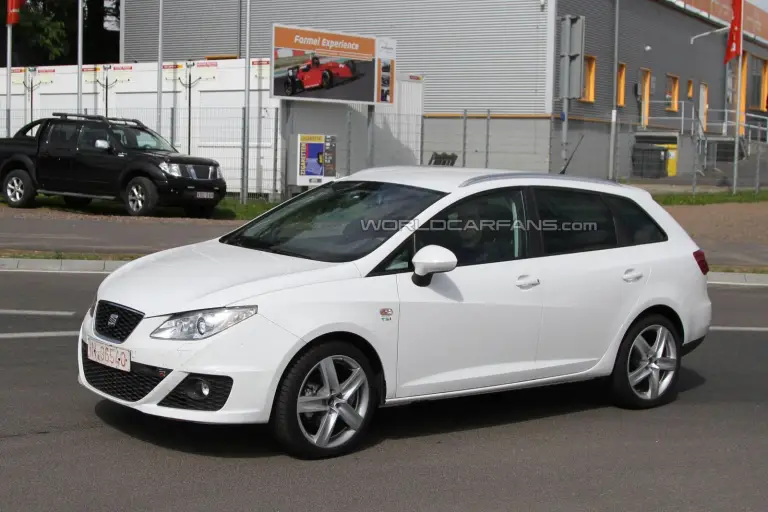 Seat ibiza ST FR foto spia luglio 2011 - 2