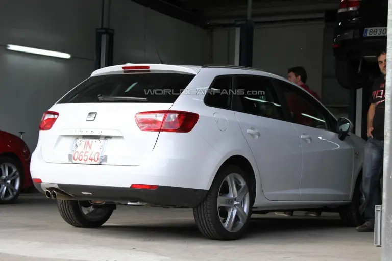 Seat ibiza ST FR foto spia luglio 2011 - 3