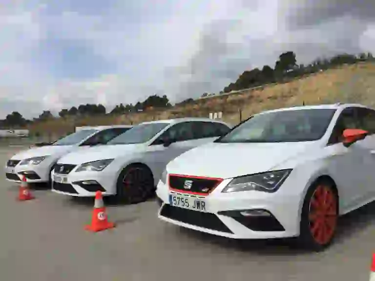 SEAT Leon CUPRA MY 2017 - Primo contatto - 12