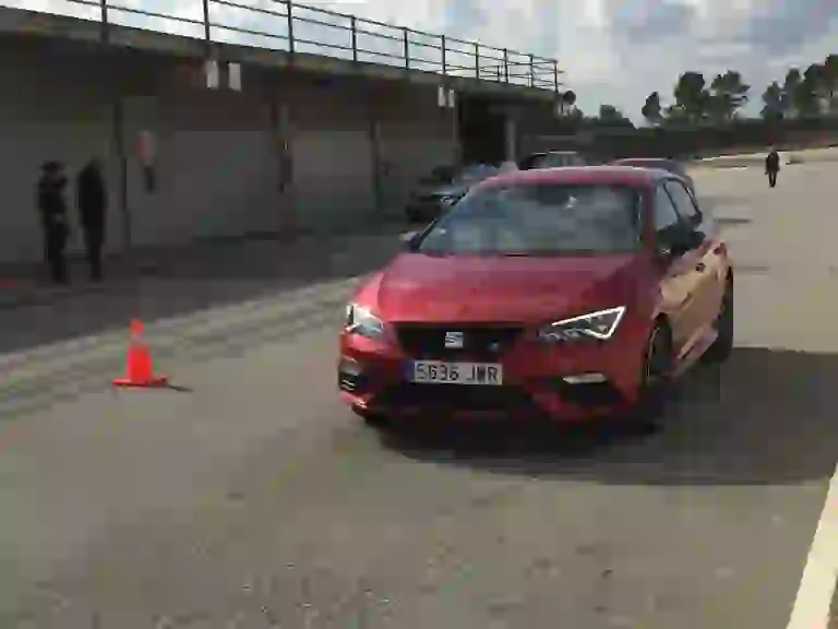 SEAT Leon CUPRA MY 2017 - Primo contatto - 27