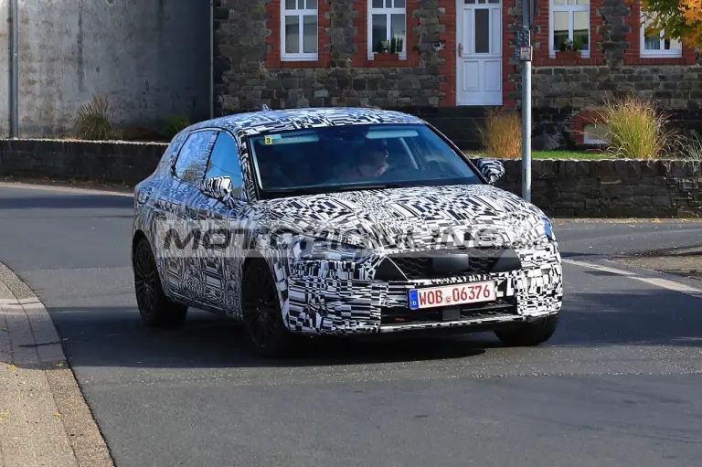 Seat Leon - Foto spia 17-10-2018 - 1