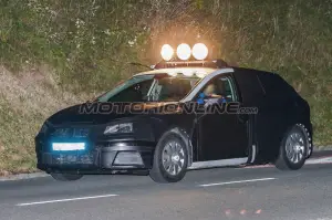 SEAT Leon MY 2016 - Foto spia 06-10-2015 - 2