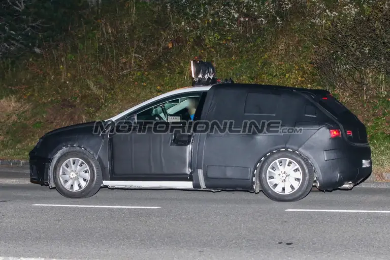 SEAT Leon MY 2016 - Foto spia 06-10-2015 - 4