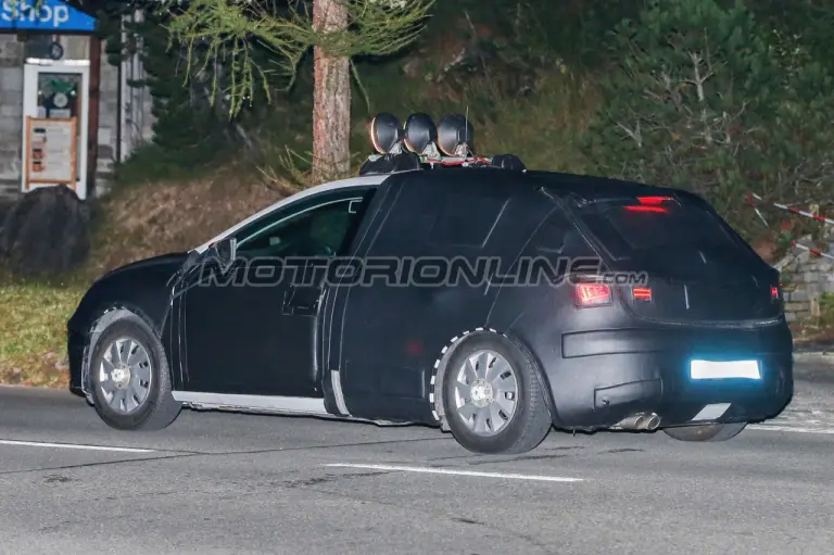 SEAT Leon MY 2016 - Foto spia 06-10-2015 - 6