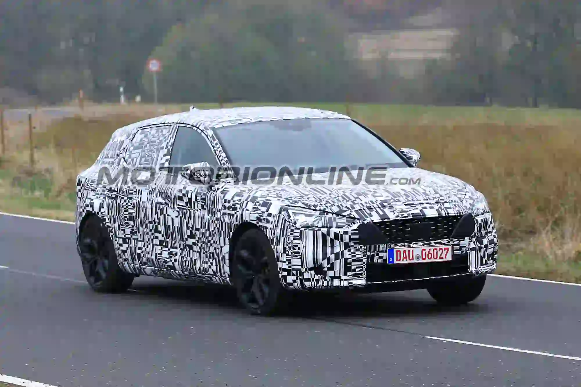 Seat Leon MY 2019 foto spia 20 novembre 2018 - 4