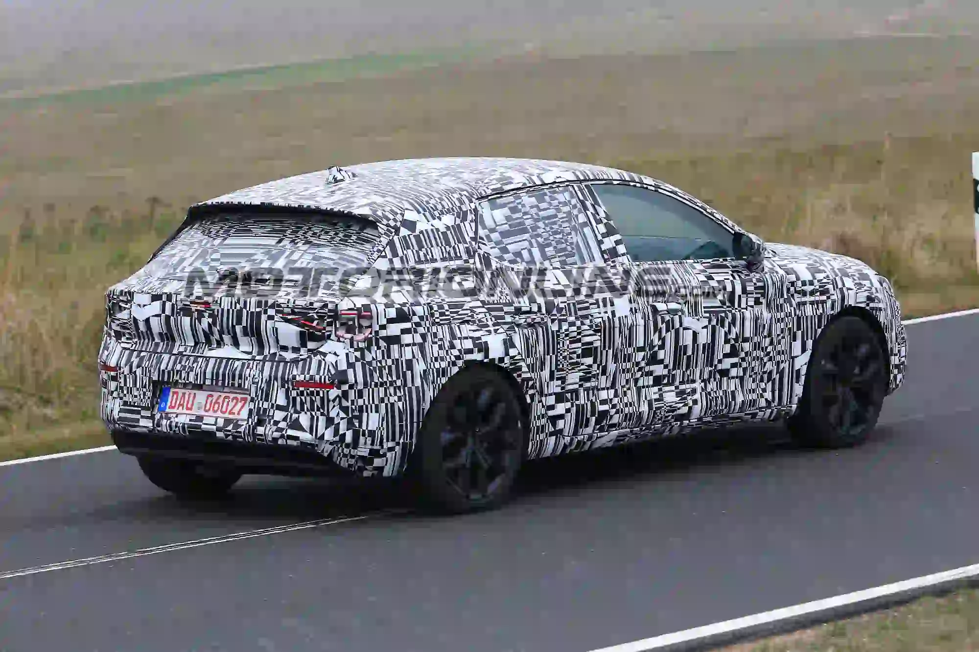 Seat Leon MY 2019 foto spia 20 novembre 2018 - 7