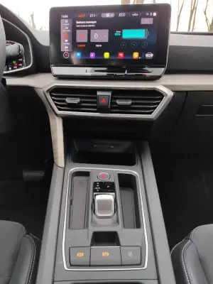 Seat Leon Sportstourer e-Hybrid - Prova Milano