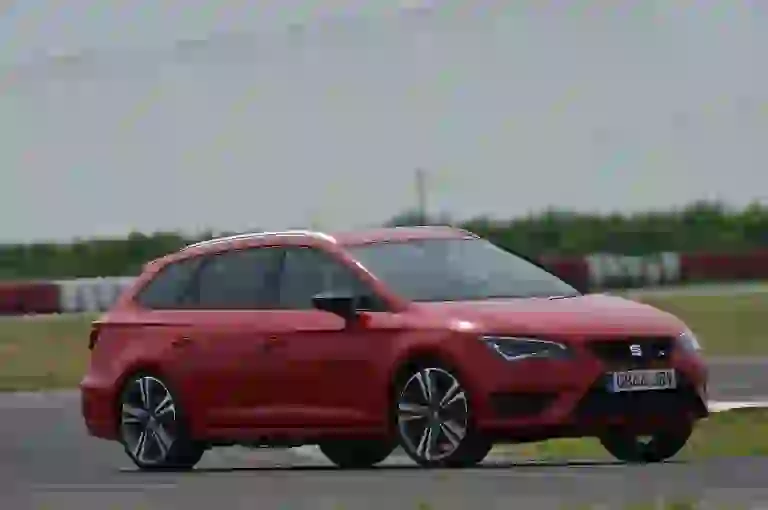 Seat Leon St Cupra ed X-Perience: primo contatto - 18