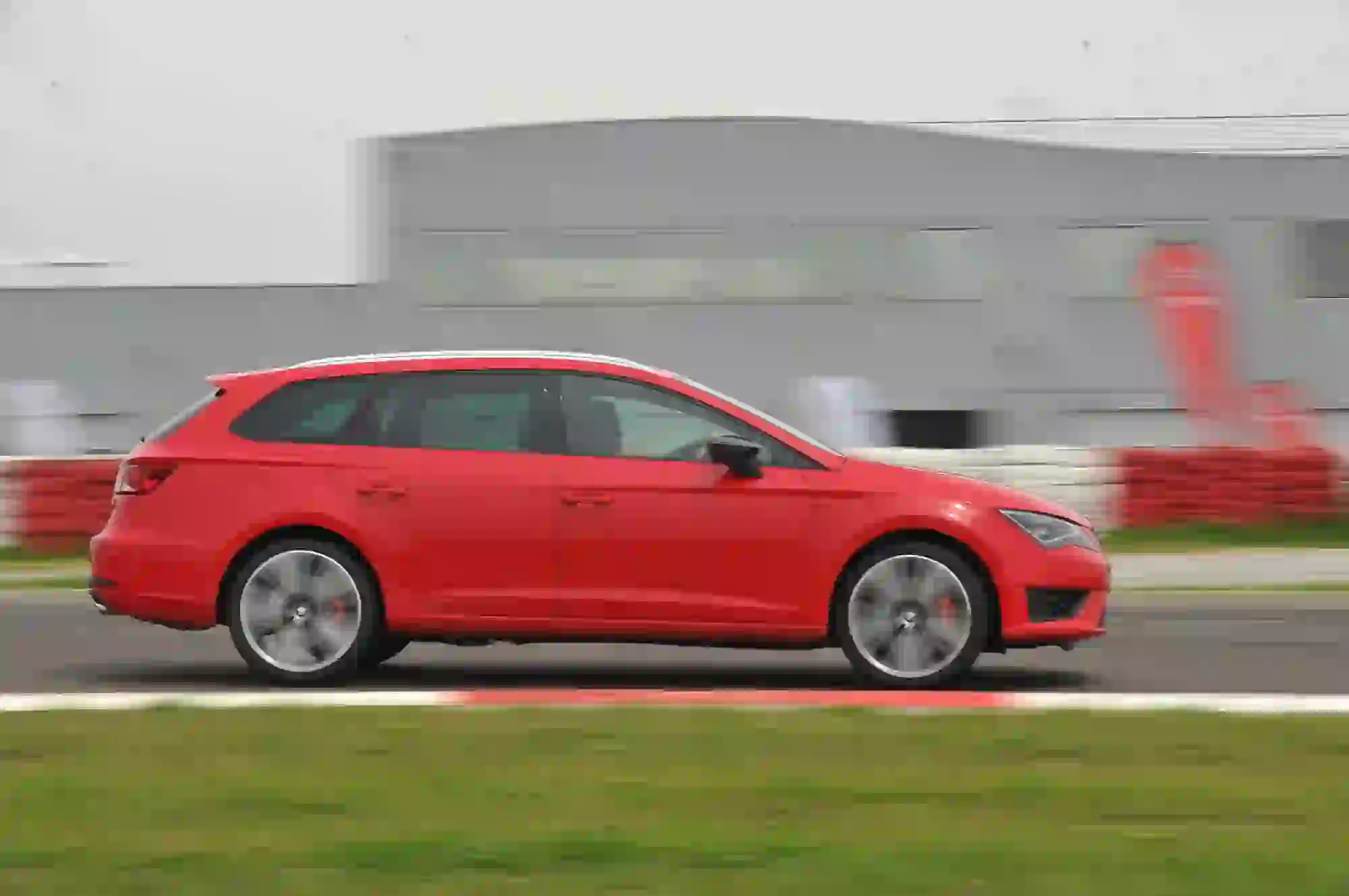 Seat Leon St Cupra ed X-Perience: primo contatto - 30