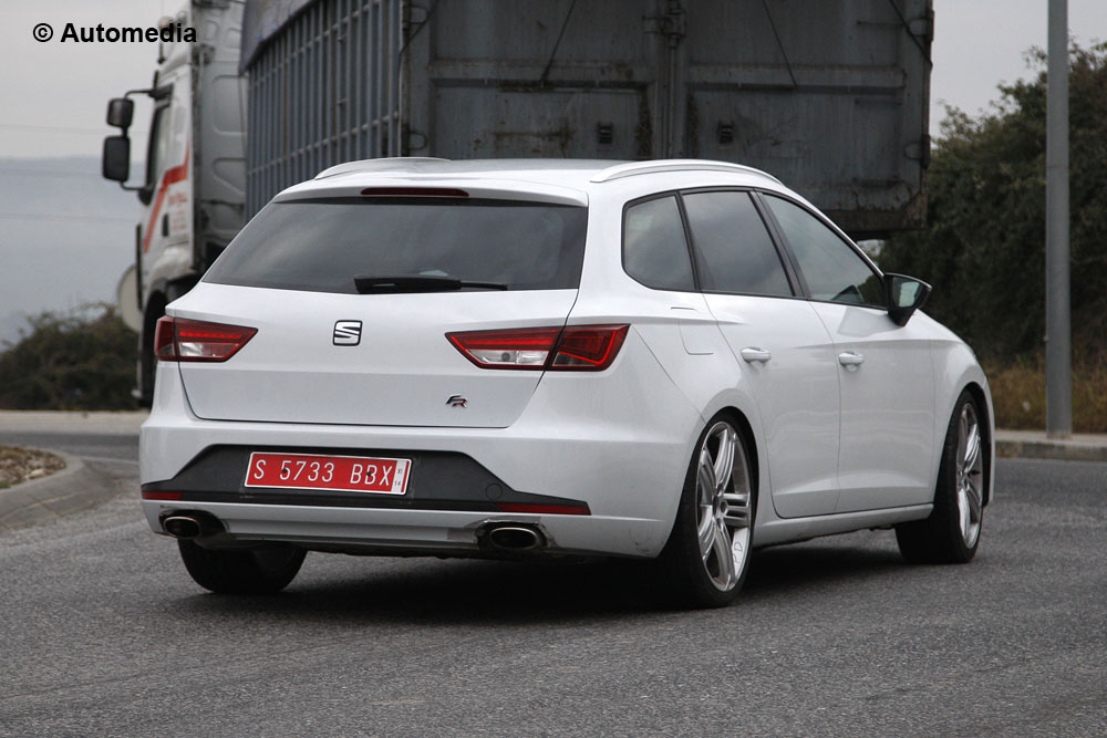 SEAT Leon ST Cupra - Foto spia 19-12-2013