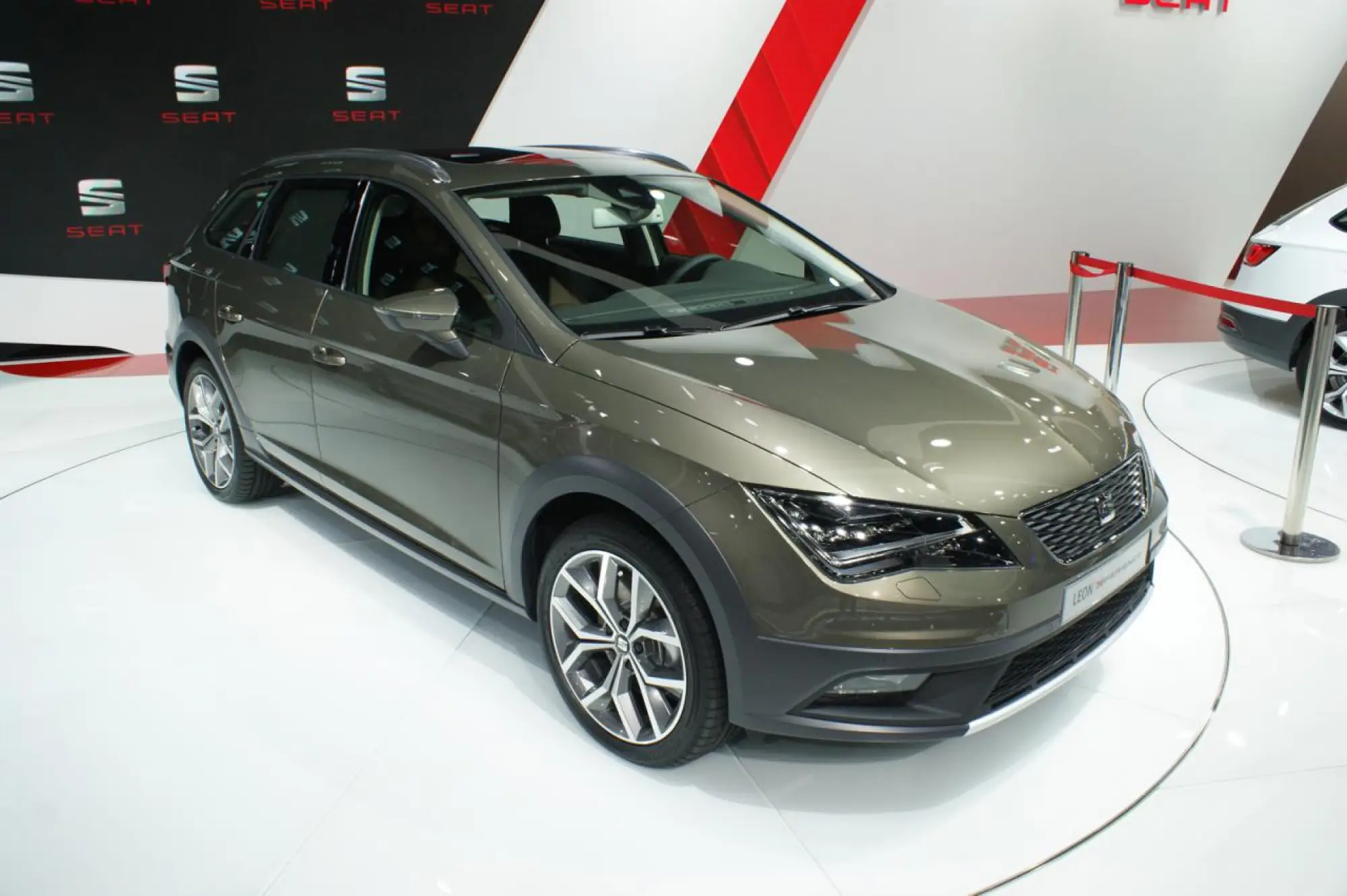 SEAT Leon X-Perience - Salone di Parigi 2014 - 5